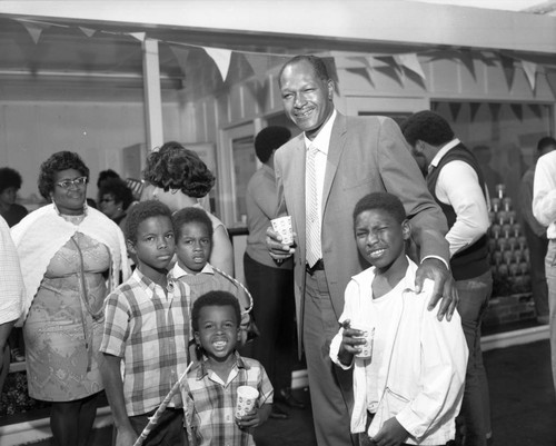 Tom Bradley and children