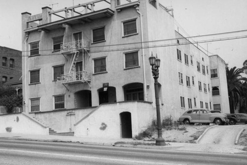 S. Flower Street residences, Bunker Hill