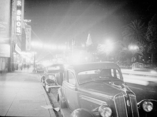 Night view of Hollywood Boulevard