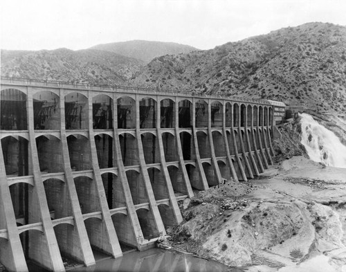 Irrigation dam in desert