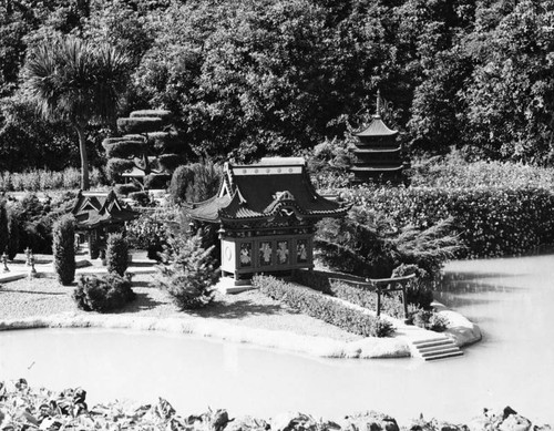 Miniature buildings, Bernheimer Garden