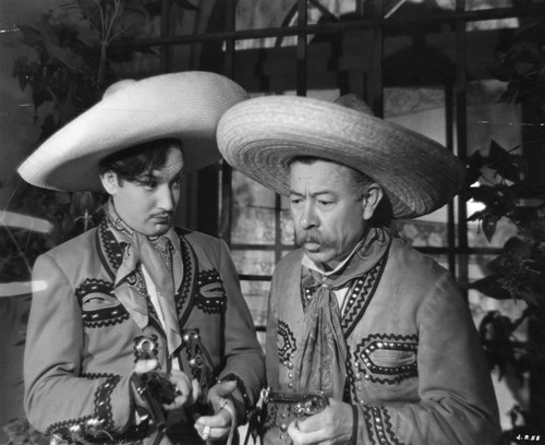 Jorge Negrete and Chaflan in scene together