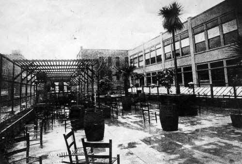 Rooftop reading room, Homer Laughlin Building