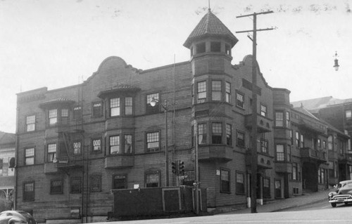 Seymour Apartments, Bunker Hill