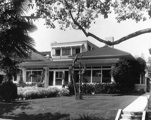 Exterior of Mixsell residence, Pasadena