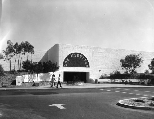 Los Cerritos Mall