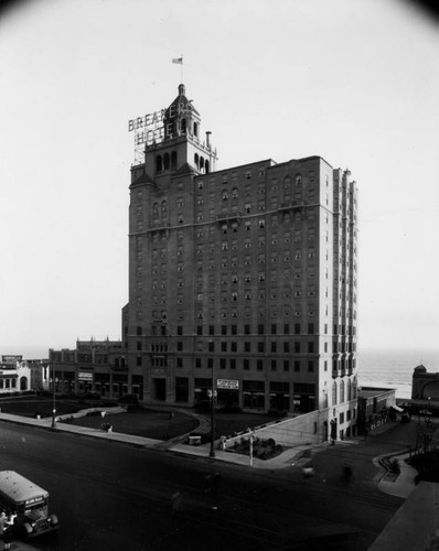 Breakers Hotel, exterior view