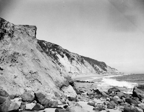 Roosevelt Highway seen from beach