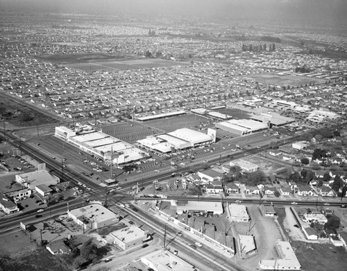 Norwalk Square and neighborhoods