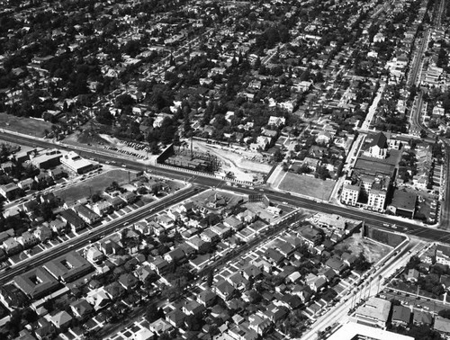 Tidewater Oil Co., Wilshire Blvd. and Crenshaw Blvd., looking slightly northwest