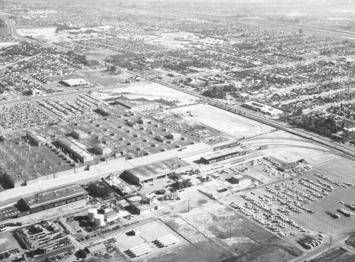 Ford Motor Co., Mercury Plant, Washington and Rosemead, looking east