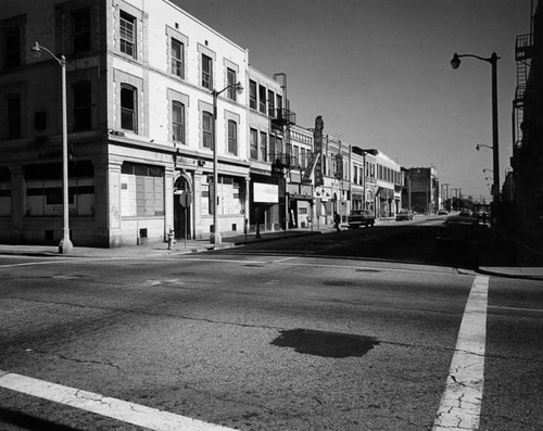 Boarded-up buildings, Los Verdes Street