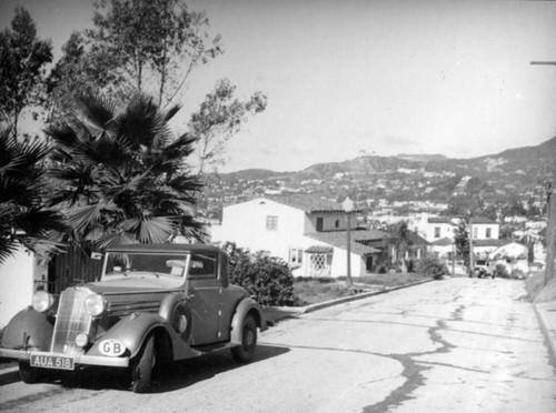 Northwest on Franklin Avenue in Los Feliz