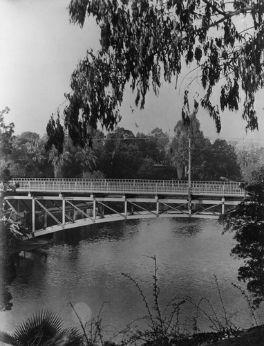 Hollenbeck Park 4th Street bridge