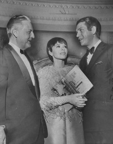 Steve McQueen, his wife Neile Adams, and Robert Wise at ""Sand Pebbles"" premiere