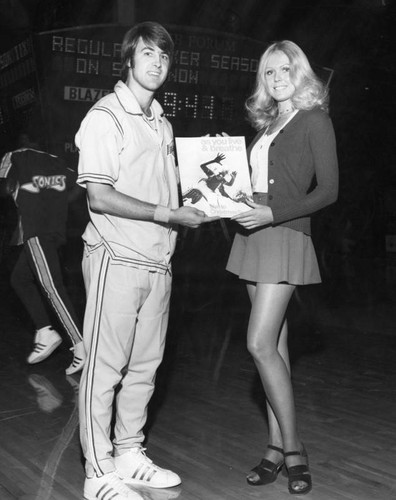 Gail Goodrich of the Lakers