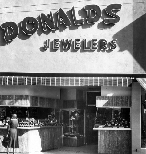 Donald's Jewelers, new N.H. business, opens tomorrow