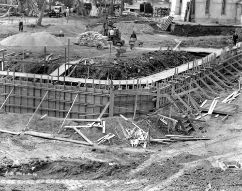 Building an embankment for a United Artists set