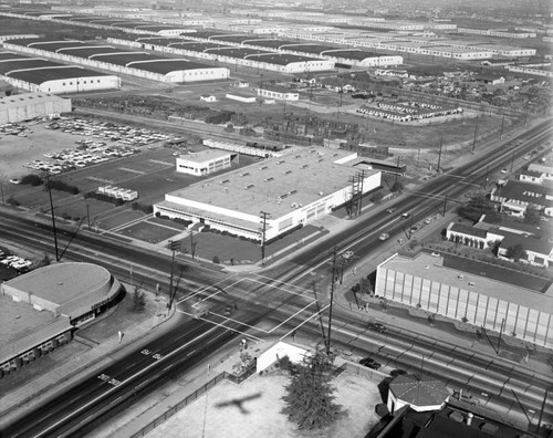 Looking north over Slauson and Eastern avenues, Commerce