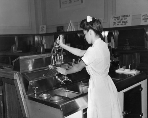 Making a treat with Currie's Ice Cream