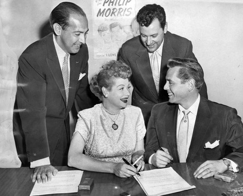 I Love Lucy' stars sign $8,000,000 contract!