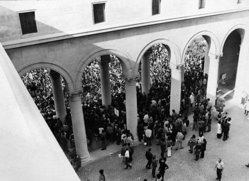 Thousands of Black Panther demonstrators throng City Hall colonnade