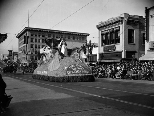 1938 Tournament of Roses Parade float