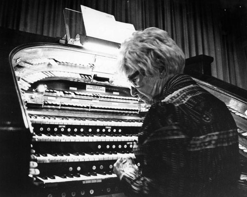 Wiltern organ played for last time