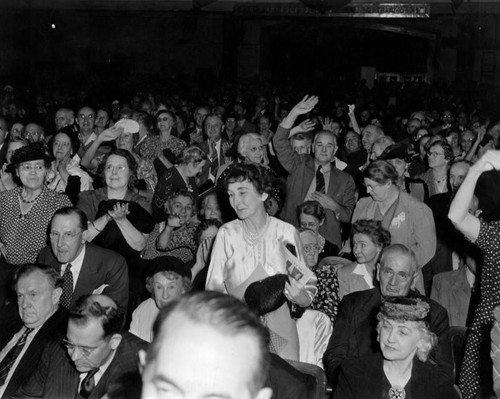 Crowd applaudes Senator Wheeler