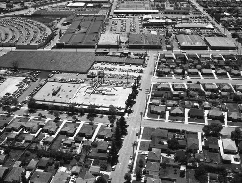 Minneapolis-Honeywell, Missouri and Armacost, looking southwest