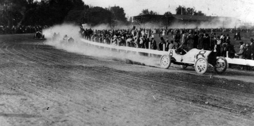 Midget car race at Ascot Speedway