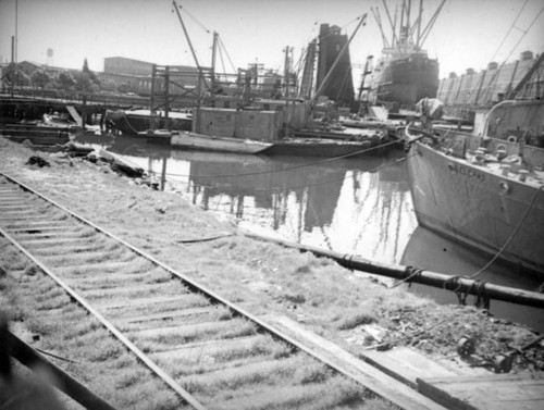 Train tracks and boats at Terminal Island