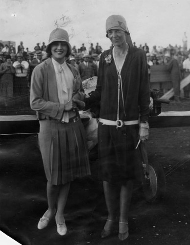 Earhart and Elder meet for the first time