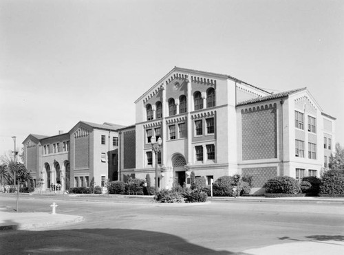 Bridges Hall and Law School, U.S.C