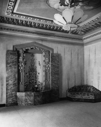 Drinking fountain inside Pantages Theatre