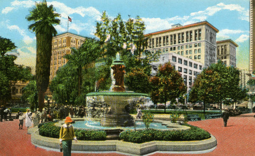 Pershing Square fountain