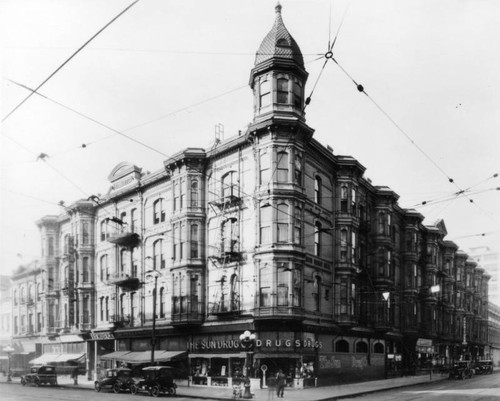 Exterior corner view of Hollenbeck Hotel