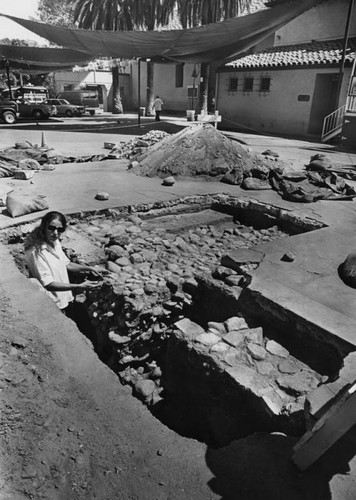 Archeological dig at old Plaza Church