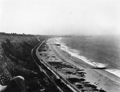 Cliffs overlooking Santa Monica beach