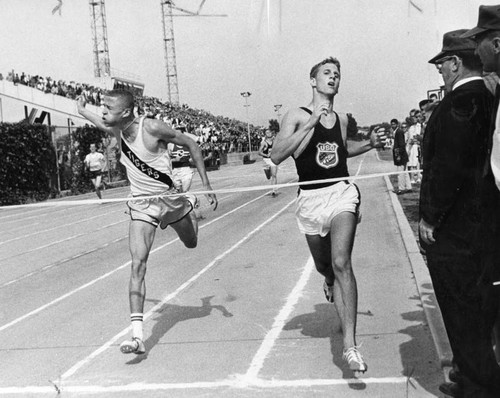 Rob Parker, right, Grant, shades San Fernando's Lou Morton