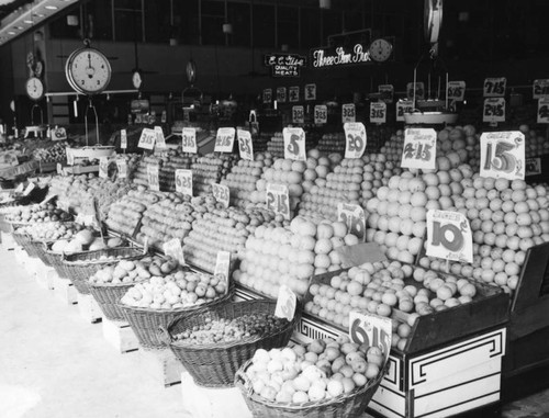 Three Star Produce display