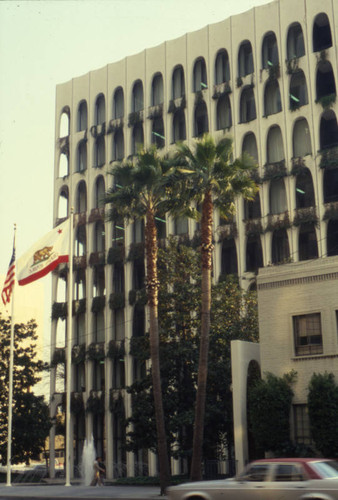 Perpetual Savings Plaza, Beverly Hills