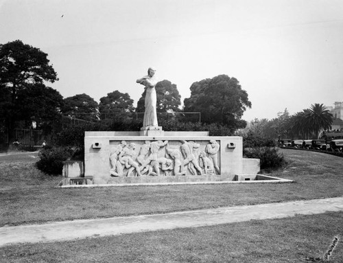Fountain in Lafayette Park
