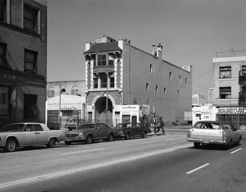 5th and Maple intersection