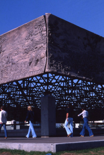 George C. Page Museum, La Brea Tar Pits