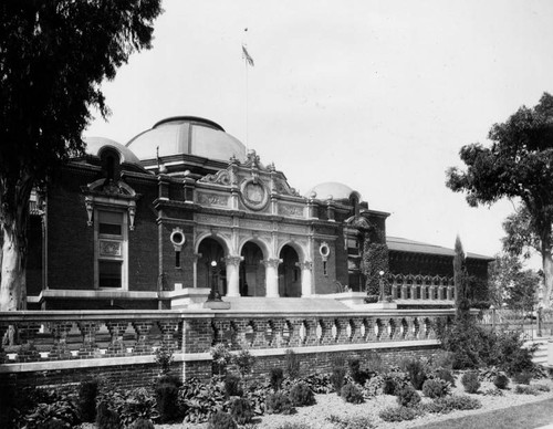 Main facade, Los Angeles County Museum