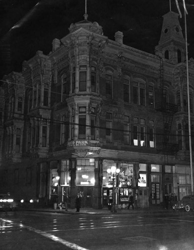 U.S. Hotel, a night view