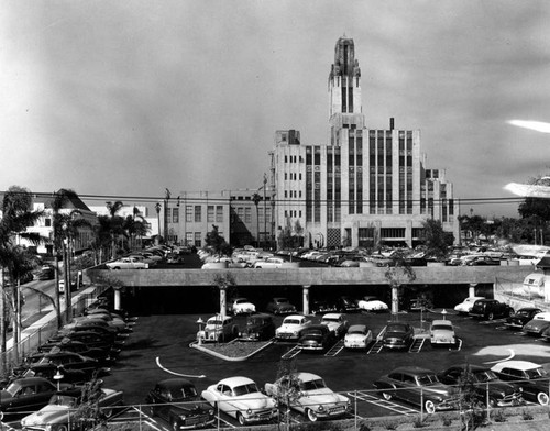 Parking area, Bullock's Wilshire