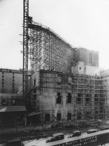 LAPL Central Library construction, view 50