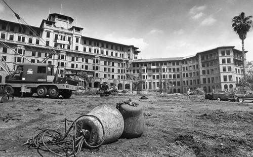 Huntington Hotel demolition